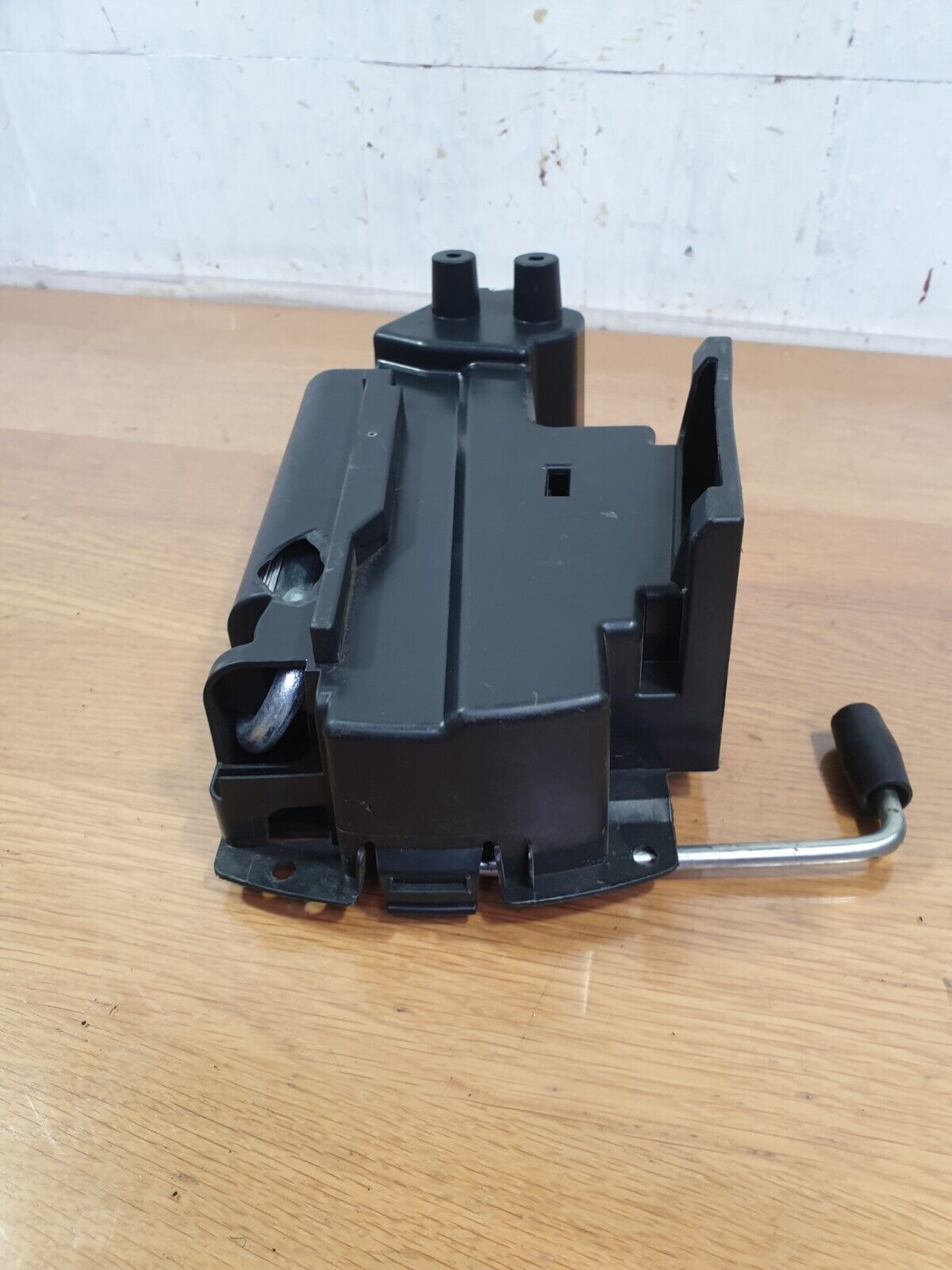 2015 MERCEDES C CLASS W204 AMG 2.1D LIFTING JACK TOOL KIT A2128980914 A052