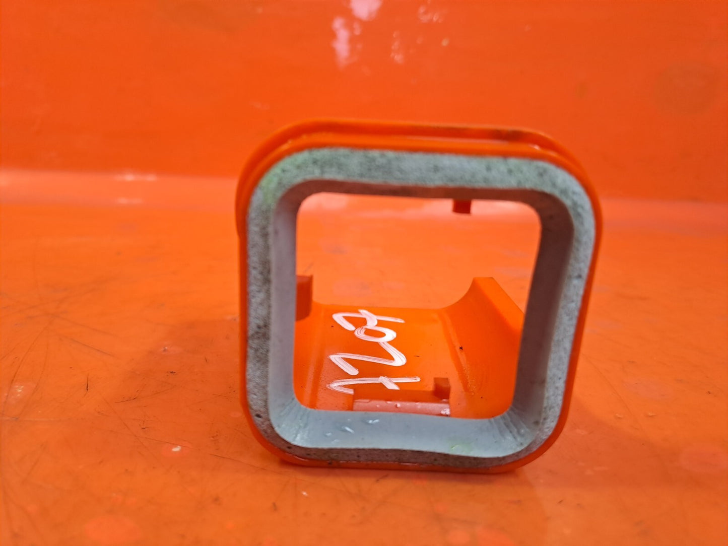 TESLA MODEL 3 LONG 2024 A/C COMPRESSOR CONNECTION WIRING COVER 1734193-00-A A207 - Image 12