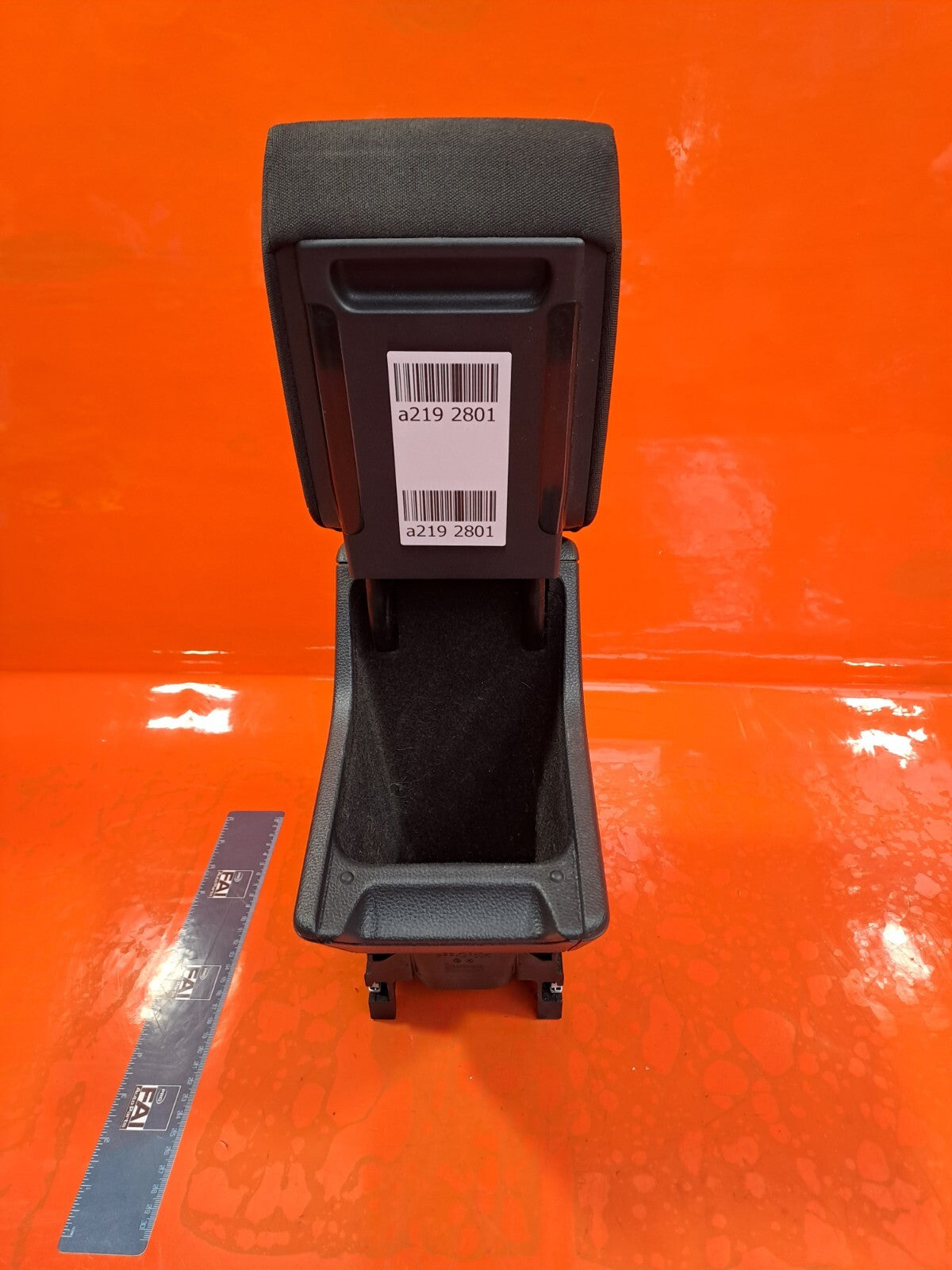 2023 VW TAIGO LIFE 1.0P CENTRE CONSOLE ARMREST 6F0864207AD + WARRANTY A219 - Image 7