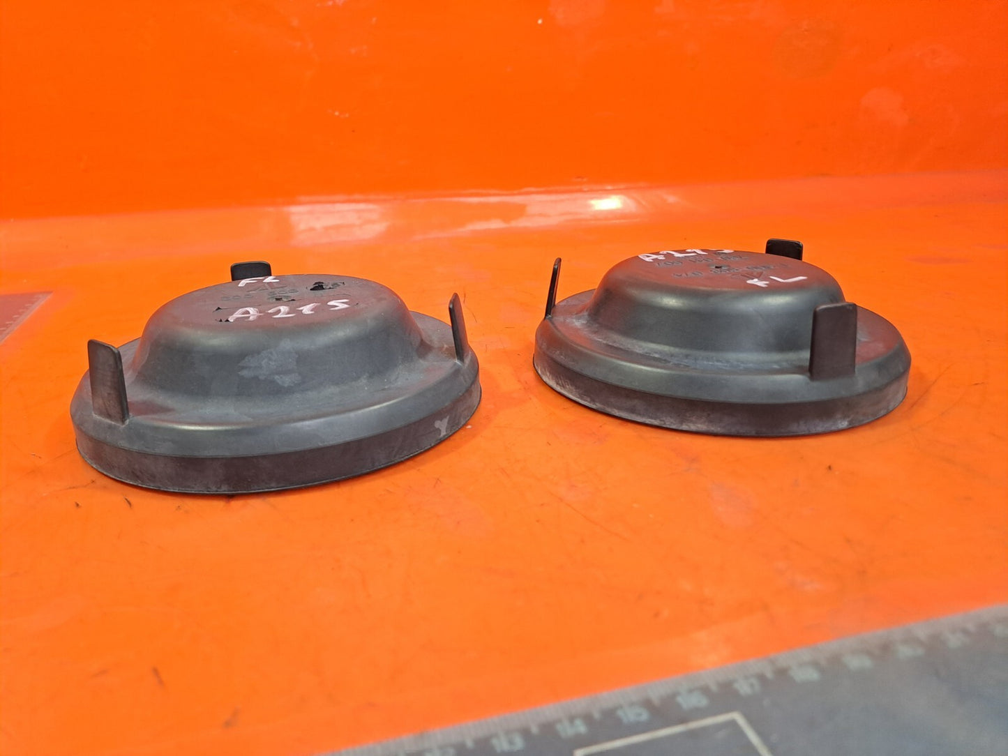 2015 VW TRANSPORTER T30 HIGHLINE 2.0D FRONT LEFT HEADLIGHT PROTECTION CAPS A215 - Image 2