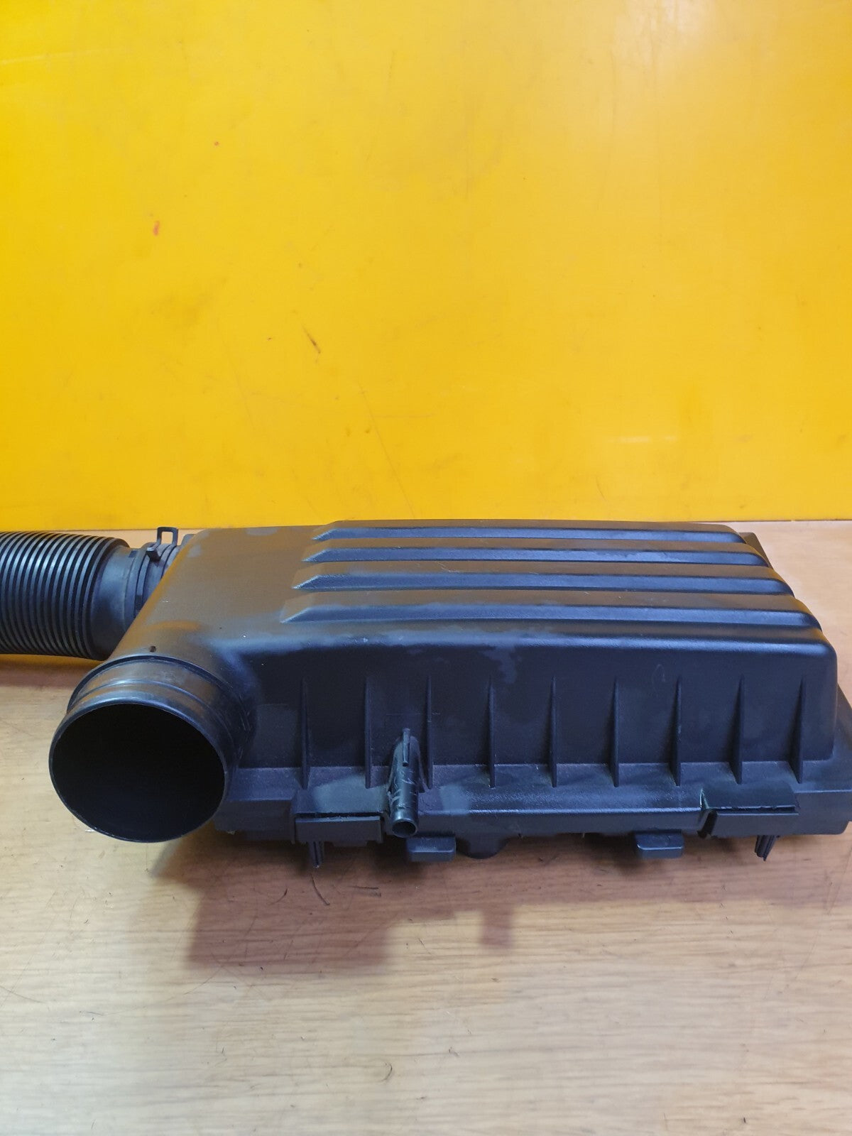 AUDI A3 E-TRON 1.4 PETROL 2015 AIR FILTER BOX 04E129611G Warranty A204 - Image 6