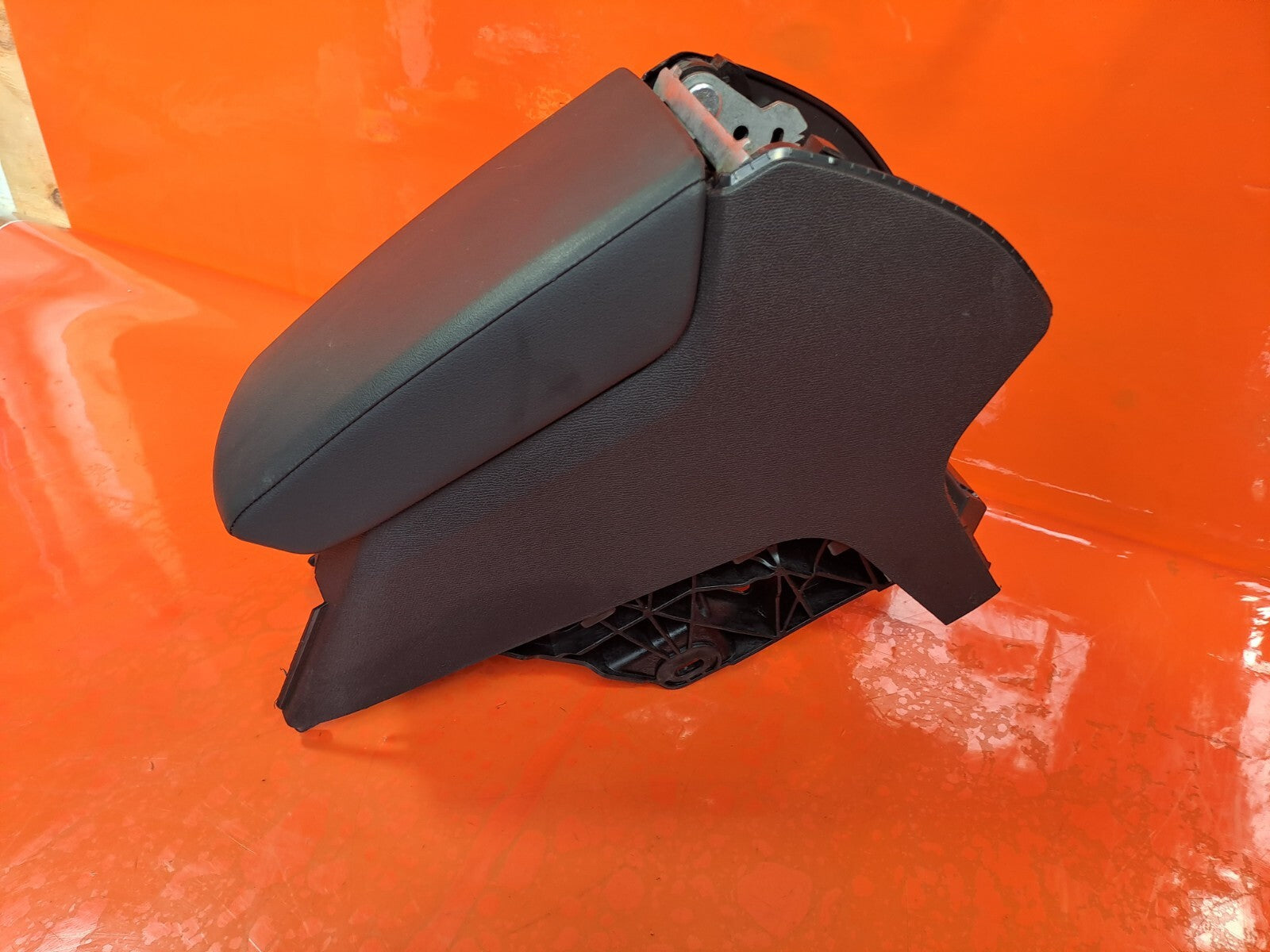 Cupra Leon VZ2 2023 1.4 Petrol ArmRest Assembly 5FA864207C Warranty A227 - Image 6