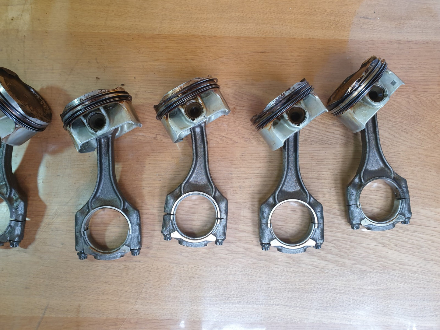 BMW 550I F11 M SPORT 4.4 PETROL 2014 PISTONS AND CONROD 1x 89L106 Warranty A153 - Image 4