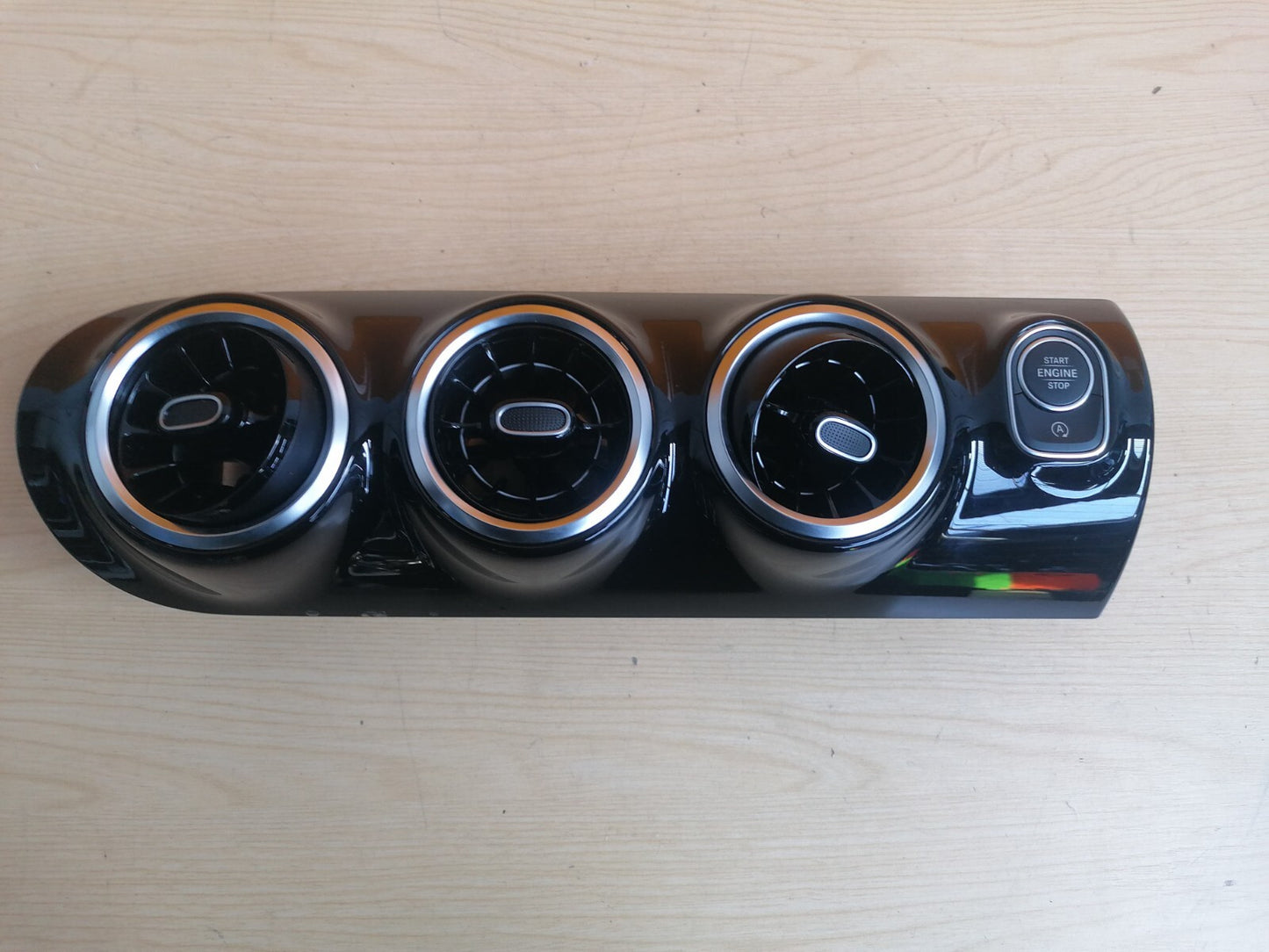 ✅2020 MERCEDES A CLASS W177 1.3P FRONT DASHBOARD AIR VENT A1776800001 A050 - Image 1