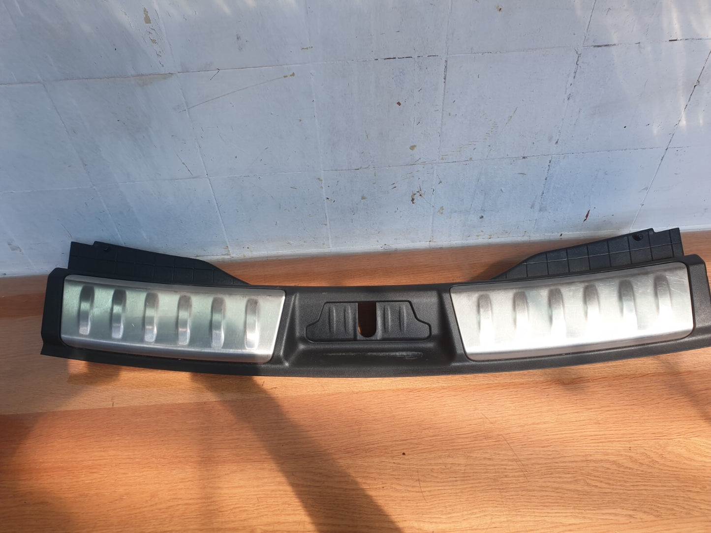 2017 JAGUAR F-PACE X761 3.0P REAR TRUNK SILL SCUFF PLATE TRIM HK83406A64AD A196 - Image 2