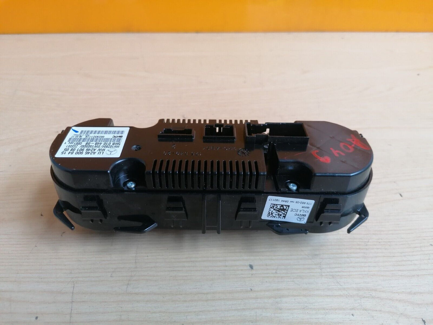 2017 MERCEDES AMG A200D W176 A/C AIR CON HEATER CONTROL PANEL A2469008415 A049