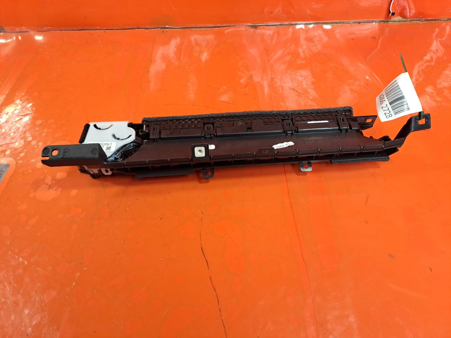 ✅2020 TESLA MODEL 3 RIGHT DRIVER SIDE DASHBOARD INNER AIR VENT 1111599-00-B - Image 4