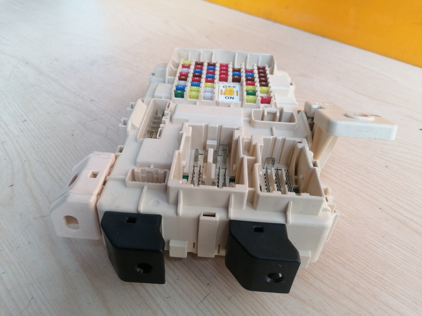 KIA SOUL MK2 1.6 PETROL 2016 FUSE BOX 91950B2562 X00 - Image 7