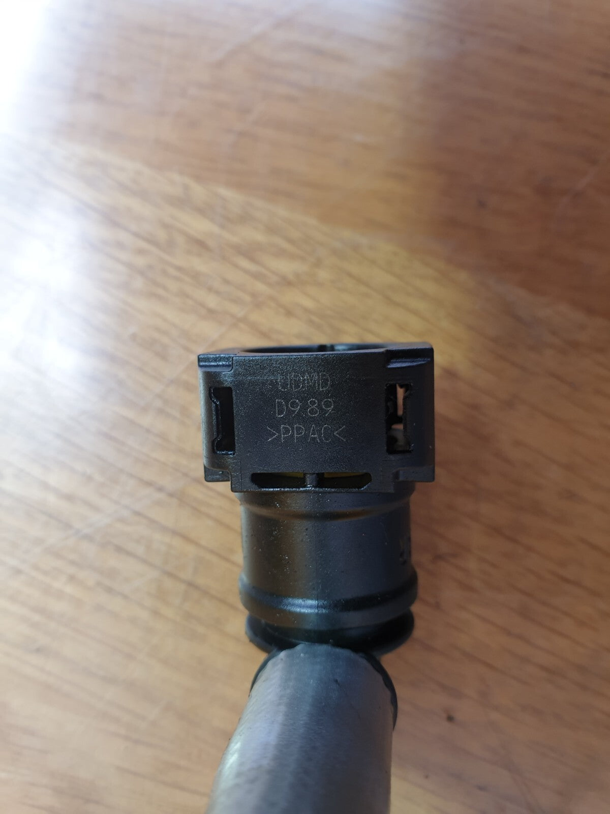 ✅LAND ROVER 2015 DISCOVERY SPORT L550 2.0D FUEL PIPE PA12GF30 A131 - Image 12