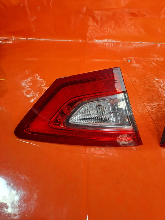 ✅FORD MONDEO MK5 2016 REAR INNER TAIL LIGHT PAIR DS73-13A603-KD Warranty A292 - Image 2