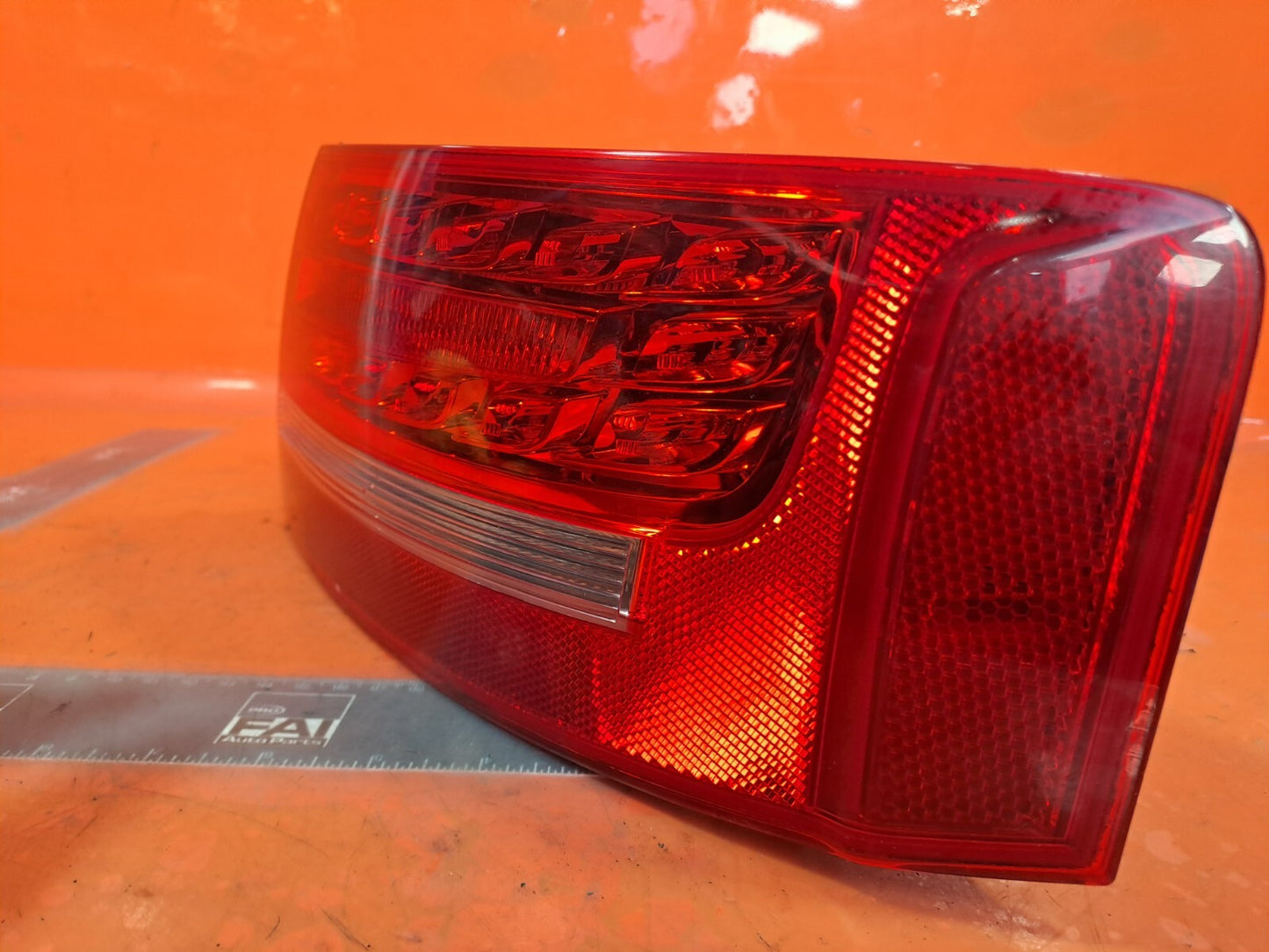 ✅AUDI A5 S LINE CABRIO 2.0 PETROL 2009 REAR RIGHT OUTER TAIL LIGHT 8T0945096B - Image 3