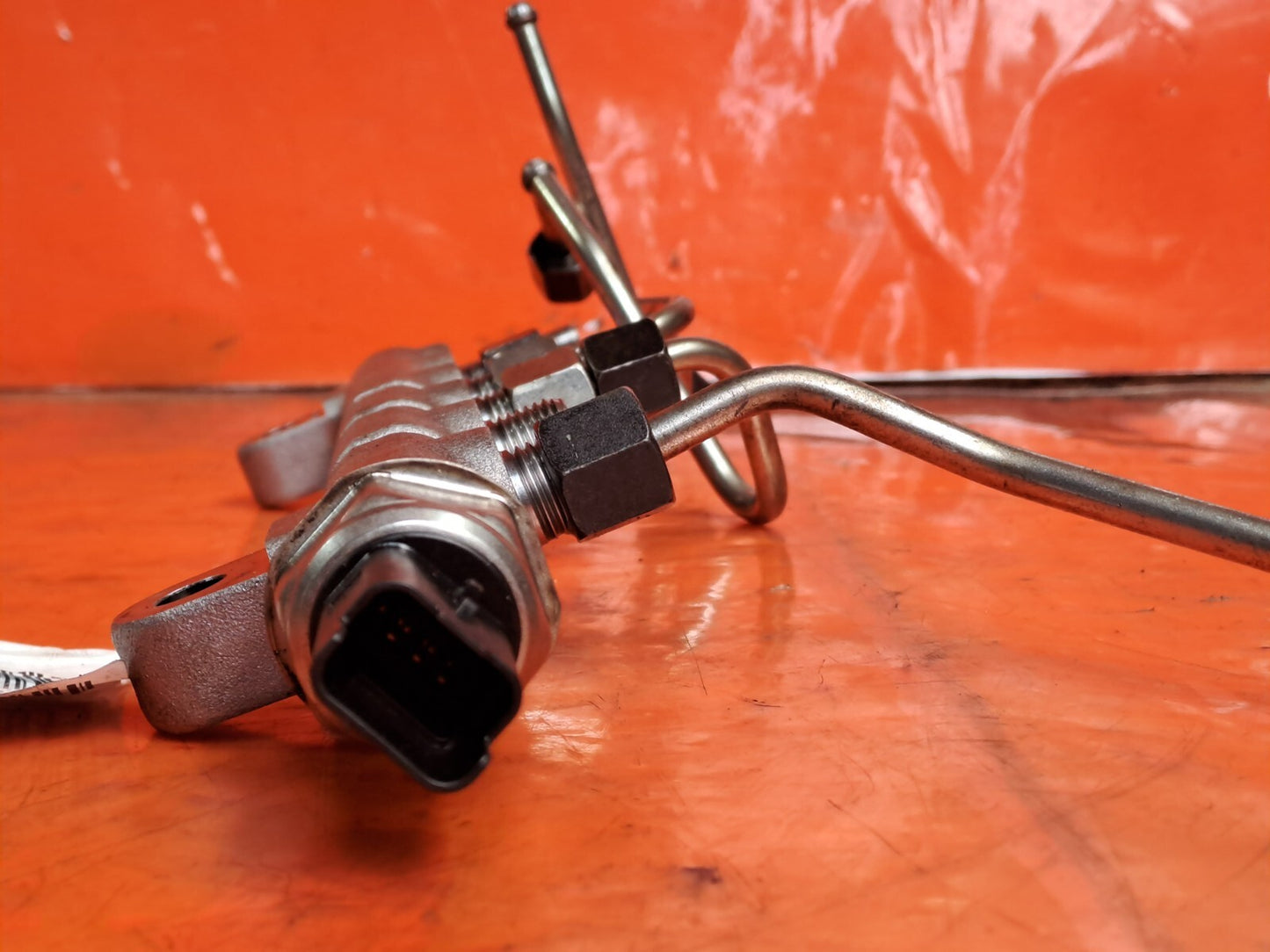 ✅2016 SSANGYONG TIVOLI ElX 1.6D INJECTOR FUEL RAIL A6730700095 + WARRANTY A279 - Image 3