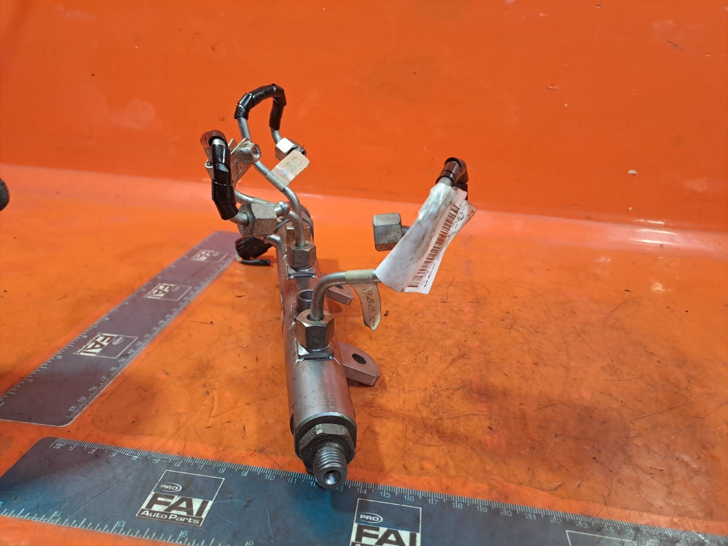 ✅2011 LAND ROVER DISCOVERY 4 L319 3.0D FUEL INJECTOR RAIL 9X2Q-9D280-EA A239 - Image 2