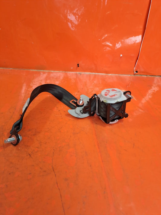 ✅2016 SSANGYONG TIVOLI ElX 1.6D REAR LEFT SEAT BELT 75606-35000 + WARRANTY A279 - Image 2