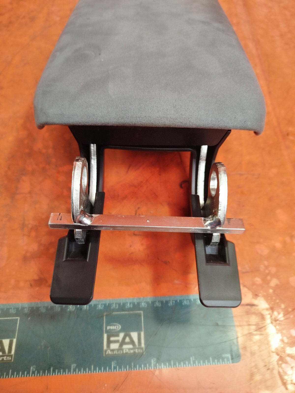✅CUPRA BORN V2 Ev 2023 CENTRE CONSOLE ARMREST Warranty A272 - Image 12