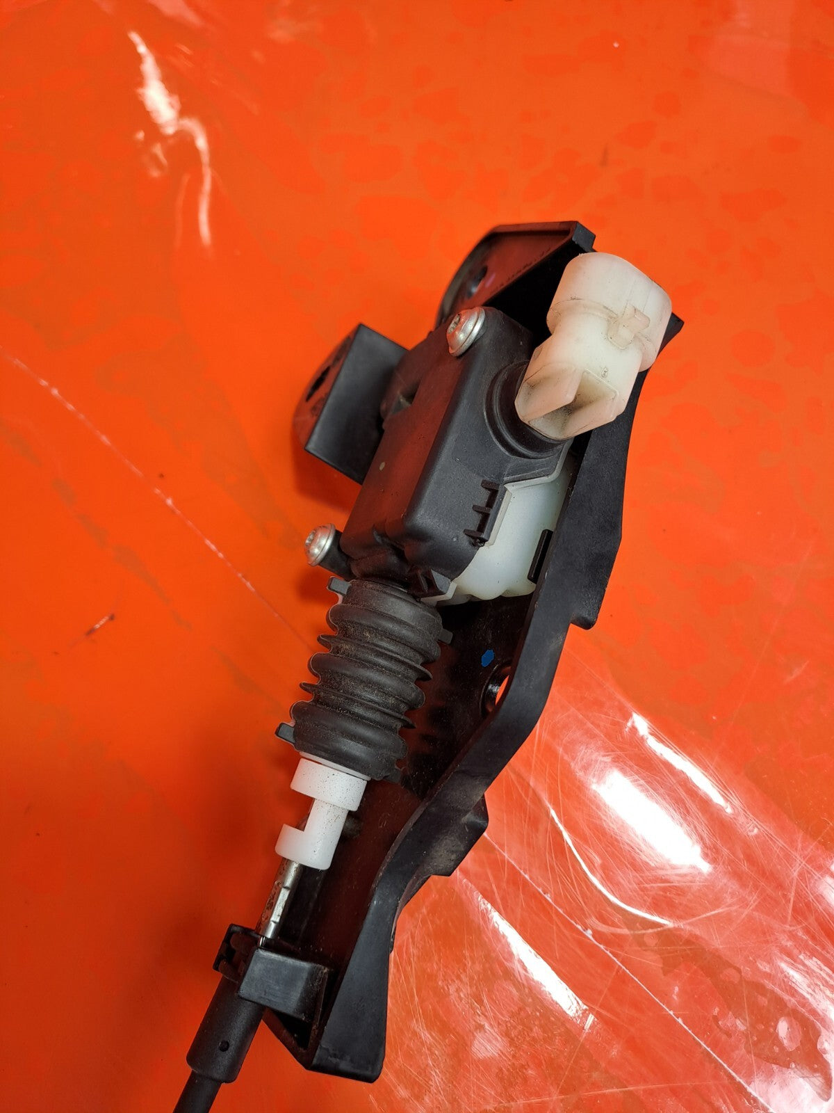 ✅Tesla Model 3 Long Range 2020 Bonnet Hood Lock Latch 1033011-00-G 1098789-00-D - Image 8