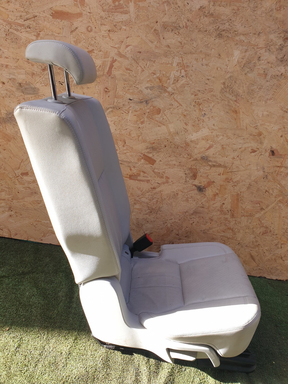 ✅LAND ROVER DISCOVERY SPORT L550 2.0 DIESEL 2016 REAR LEATHER SEATS Warranty - Image 9