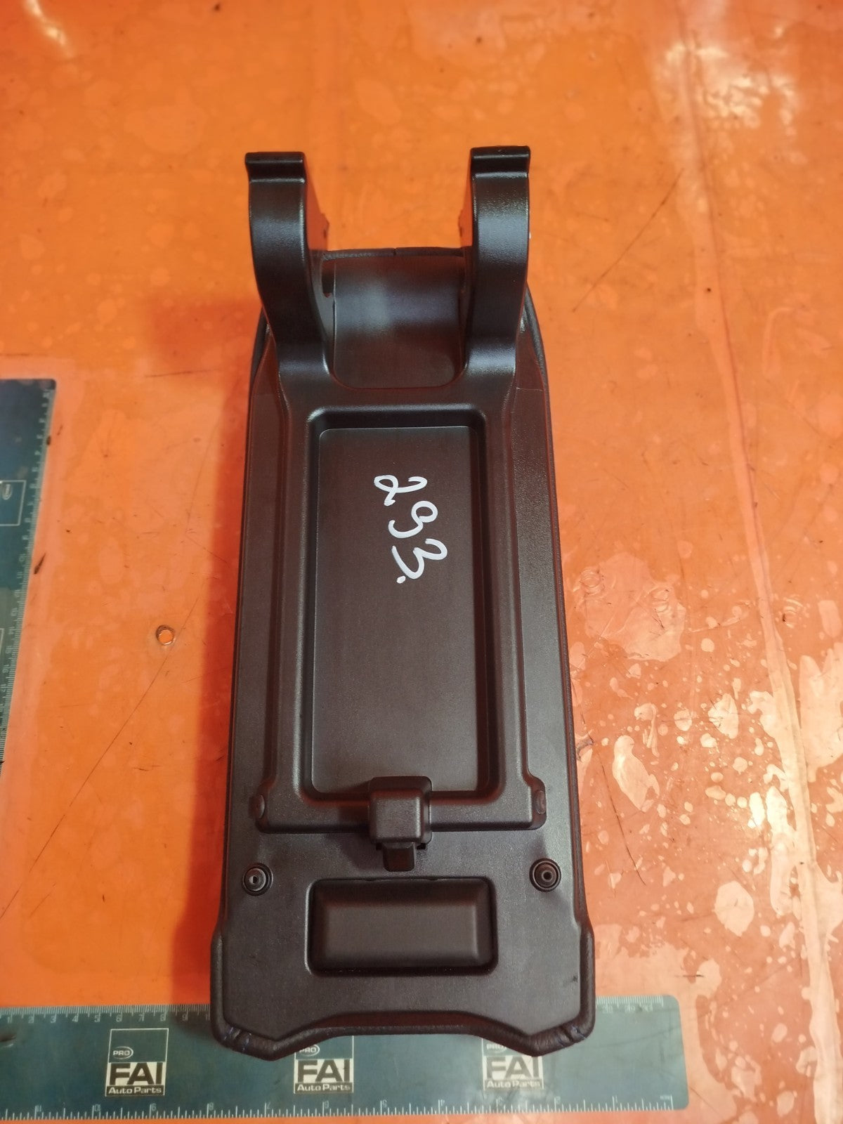 ✅BMW 220D M SPORT F44 2.0 DIESEL 2023 CENTRE CONSOLE LEATHER ARMREST Warranty - Image 11