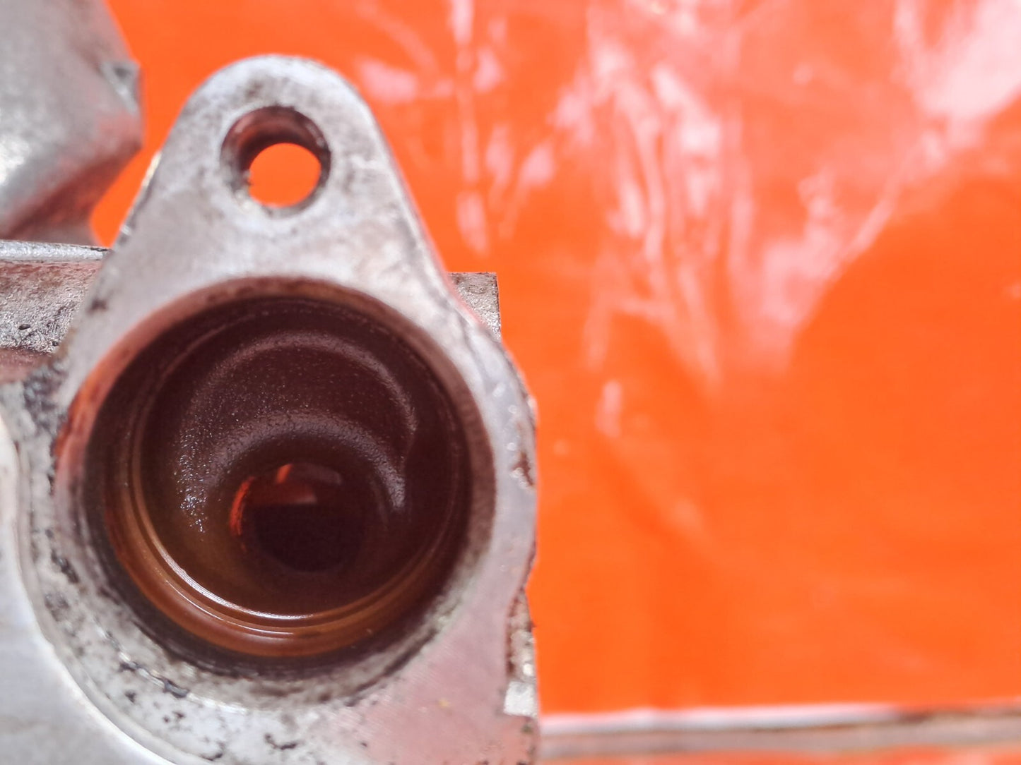 ✅2016 SSANGYONG TIVOLI ElX 1.6D WATER PUMP OIL FILTER HOUSING A6731800065 A279 - Image 6