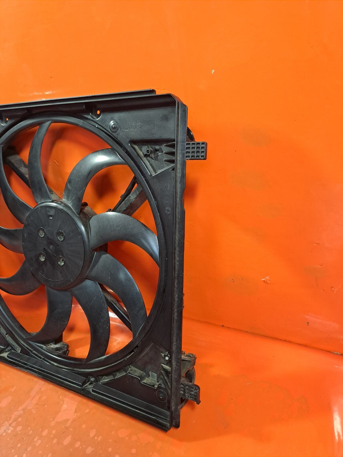✅Ford Focus (C 51) 2018 1.5 Diesel ENGINE COOLING RADIATOR FAN JX61-8C607-BB - Image 2