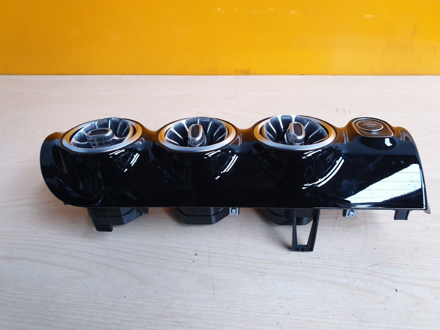 2021 MERCEDES A200 W177 1.3 PETROL FRONT DASHBOARD AIR VENT A1776800001 A067