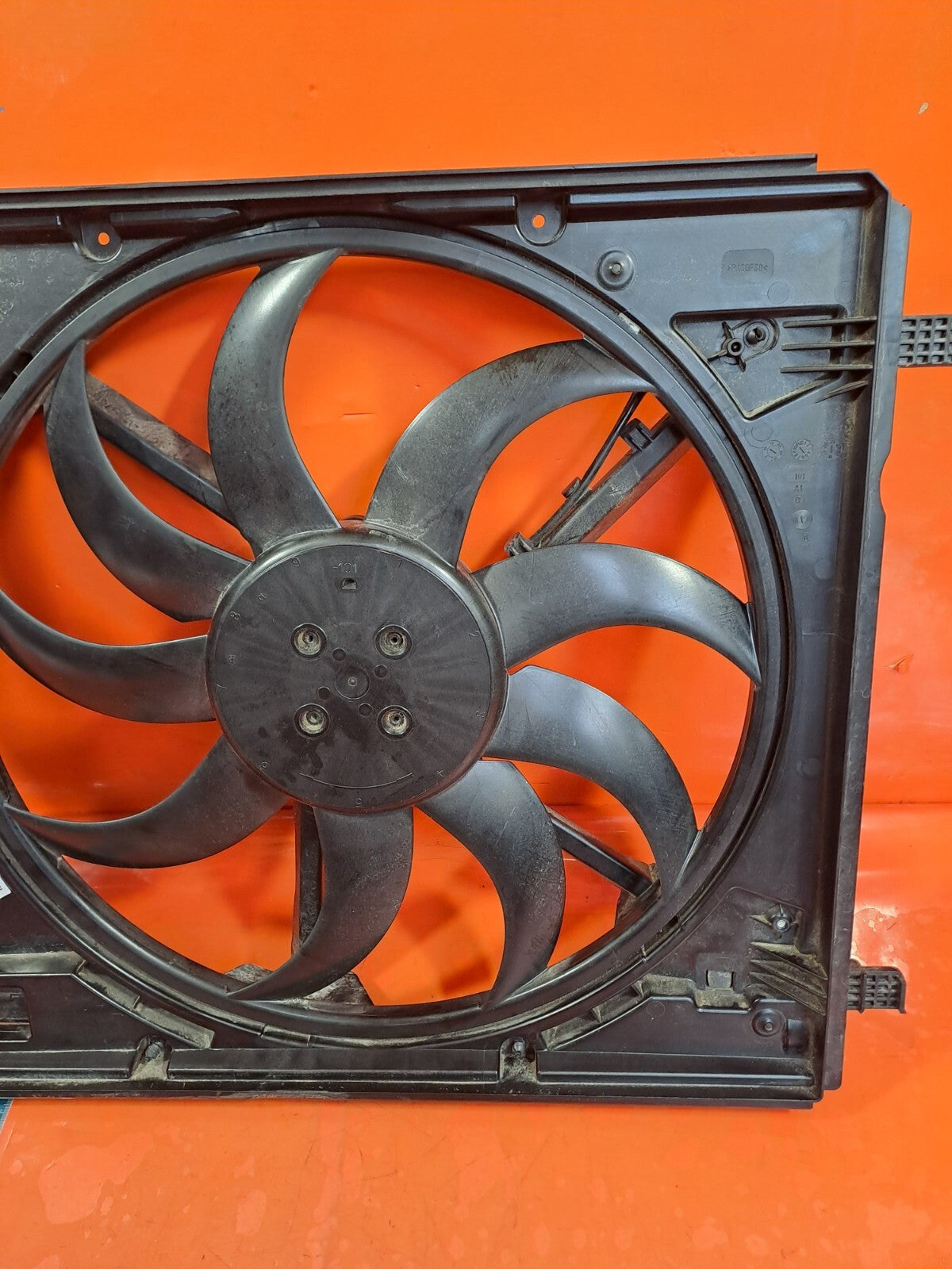✅Ford Focus (C 51) 2018 1.5 Diesel ENGINE COOLING RADIATOR FAN JX61-8C607-BB - Image 4