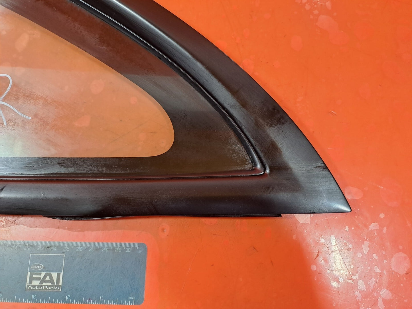 TESLA MODEL 3 LONG 2024 REAR RIGHT QUARTER WINDOW GLASS 43R-011570 1910990-00-C - Image 3