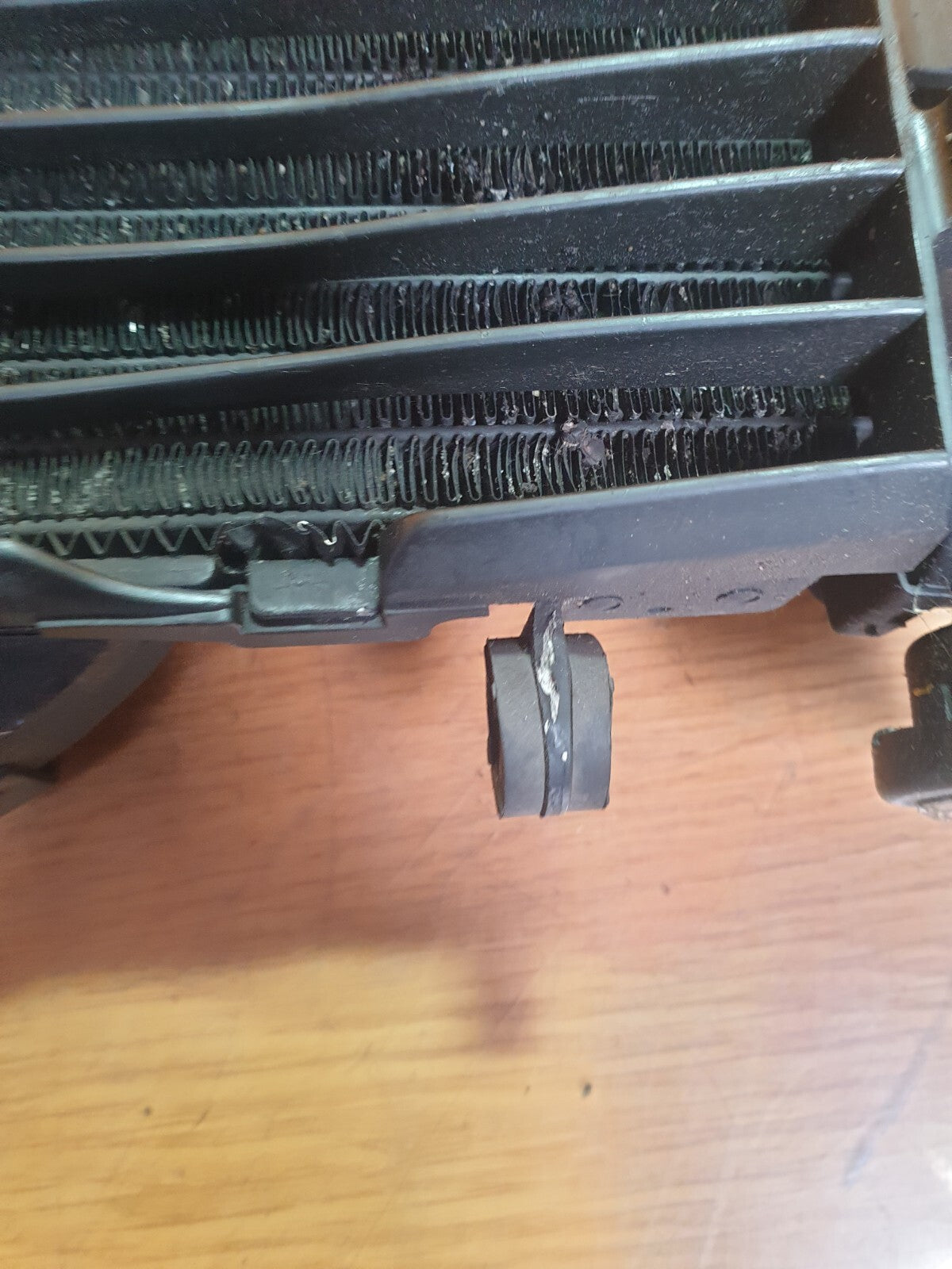 HONDA VFR750 1995 PETROL COOLING RADIATOR WITH FAN SSW96100E Warranty A182 - Image 6