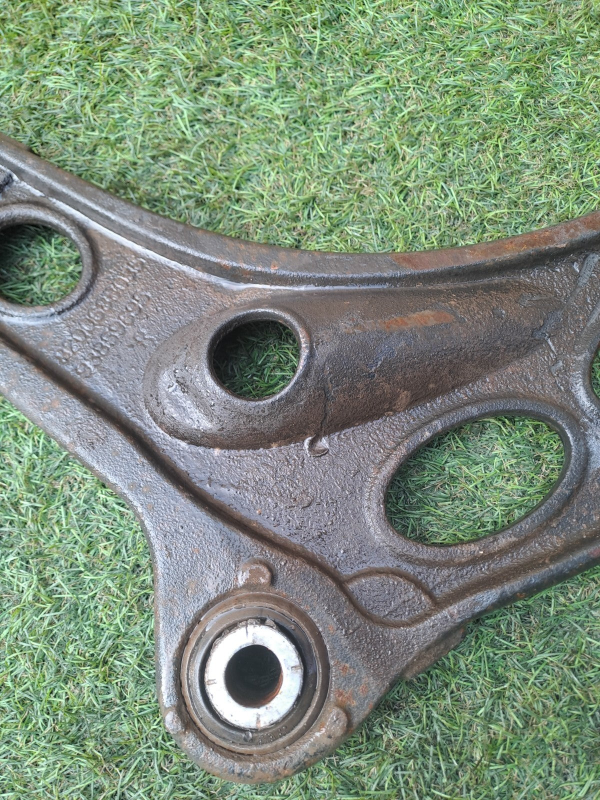 ✅RENAULT Trafic III Sl27 2016 1.6 Diesel FRONT RIGHT LOWER CONTROL ARM WISHBONE - Image 6