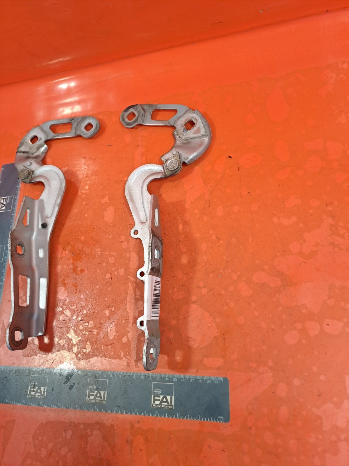 ✅Ford Focus (C 51) 2018 1.5 Diesel BONNET HINGES JX7B-A16800-AA JX7B-A16801-AA - Image 2