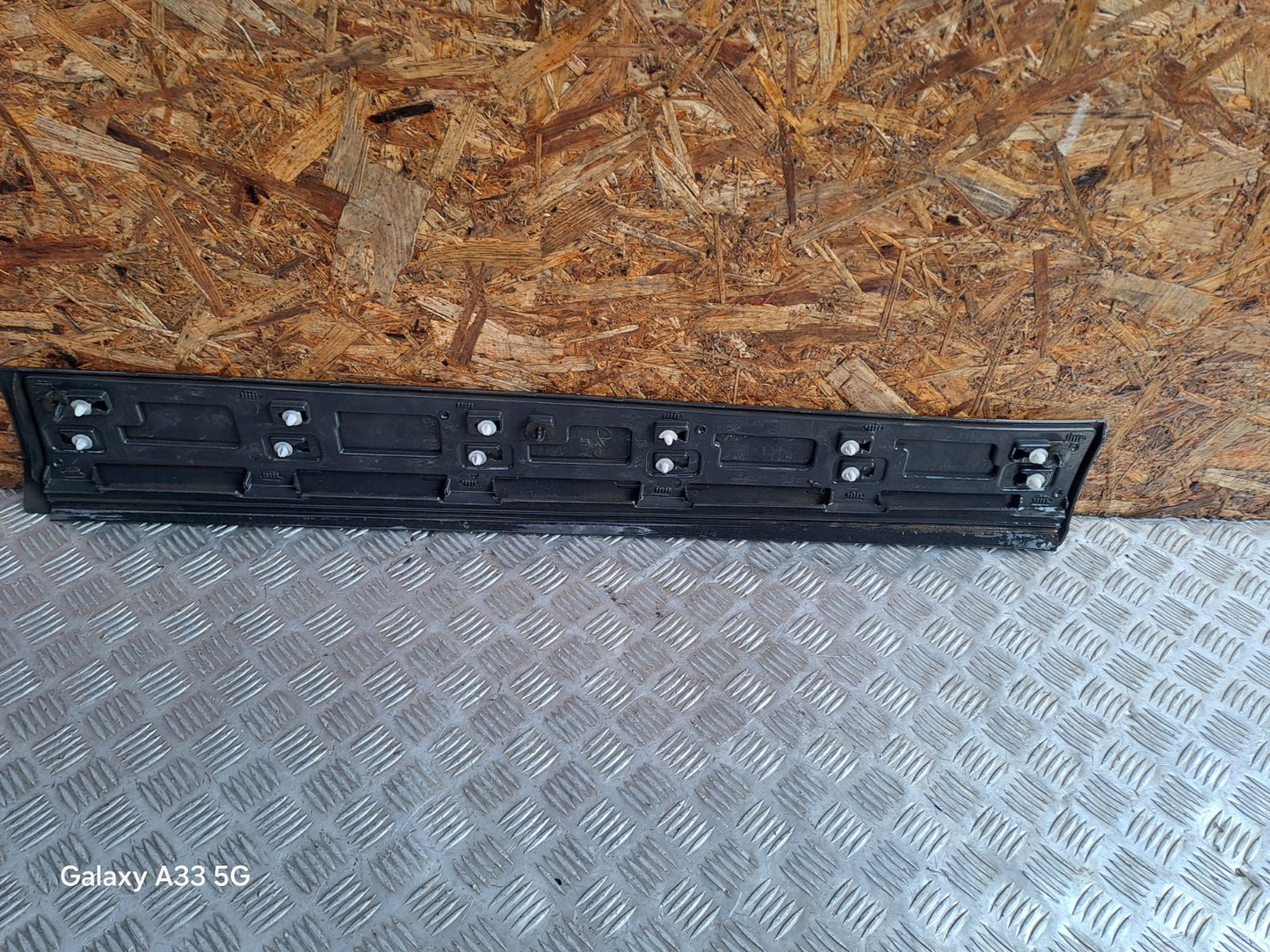 ✅Land Rover Discovery Sport Se Tech Td4 2.0 D 2016 FRONT LEFT DOOR MOULDING A111 - Image 9