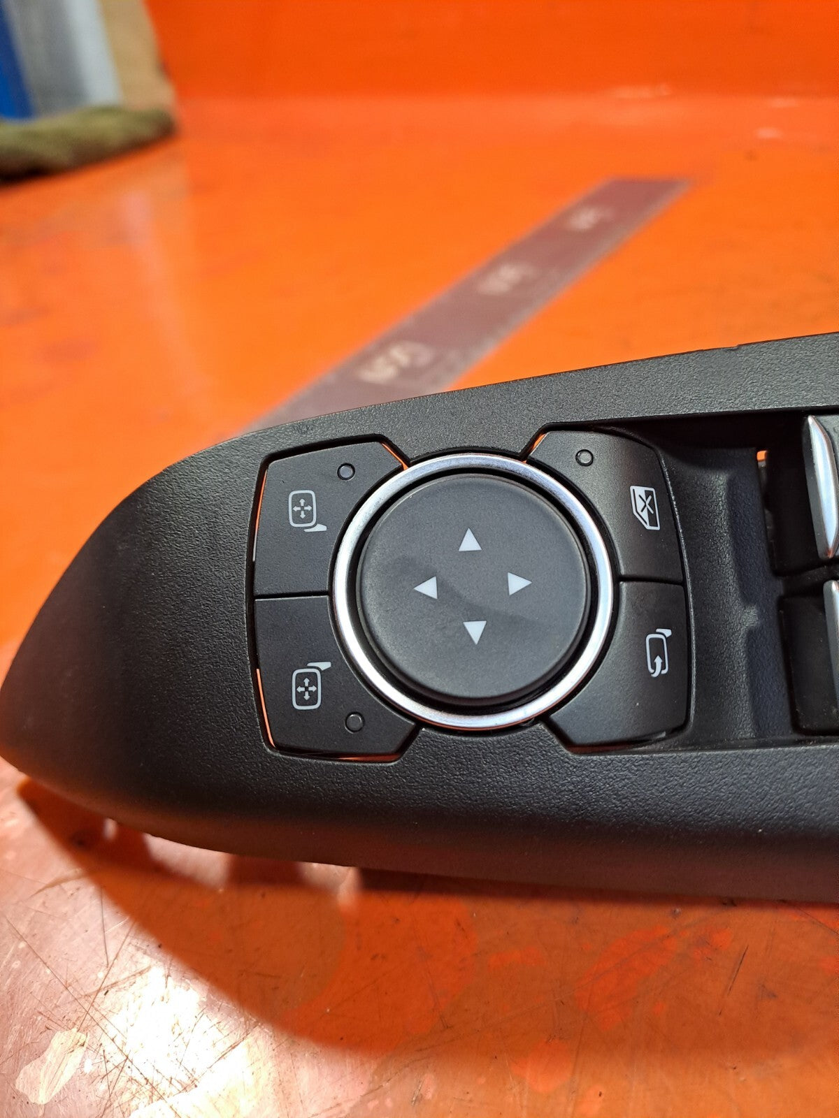 ✅2020 FORD FIESTA ACTIVE 1.0P FRONT RIGHT DOOR WINDOW SWITCH H1BT-14540-DC A247 - Image 9