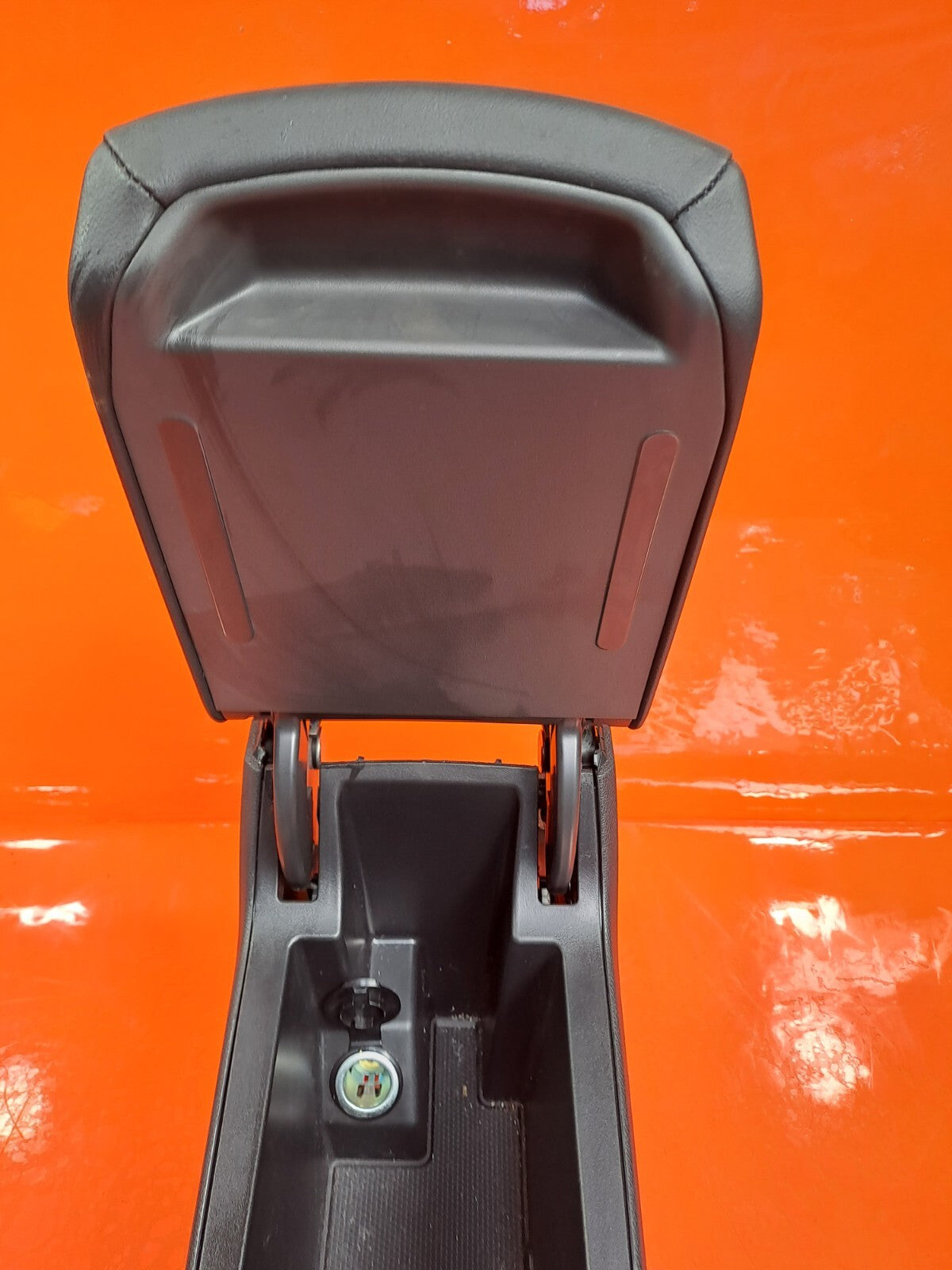 Cupra Leon VZ2 2023 1.4 Petrol ArmRest Assembly 5FA864207C Warranty A227 - Image 12