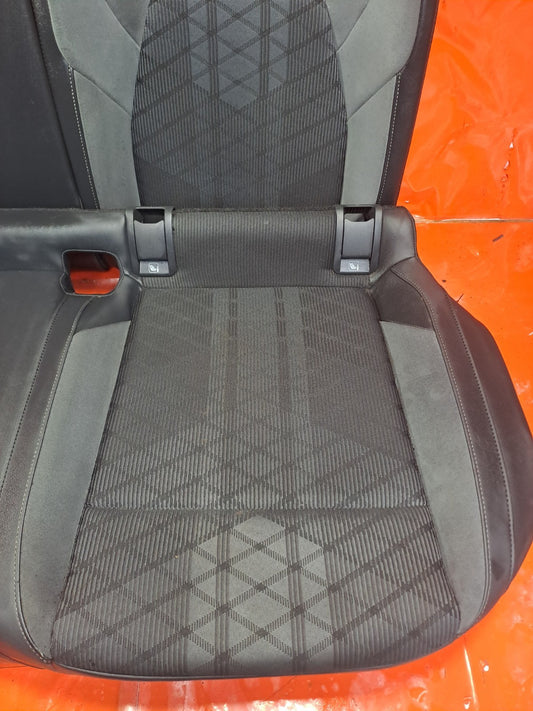 ✅VW GOLF R-LINE MK8 2.0 DIESEL 2020 REAR SEATS Warranty A346 - Image 2