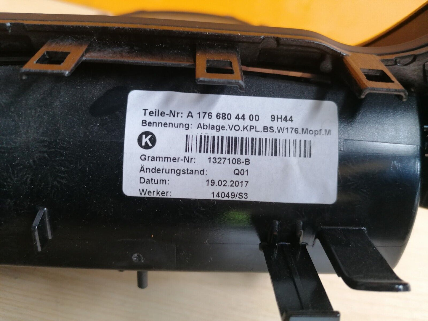 2017 MERCEDES AMG A200D W176 2.1 DIESEL CENTRE CONSOLE ASHTRAY A1766809900 A049