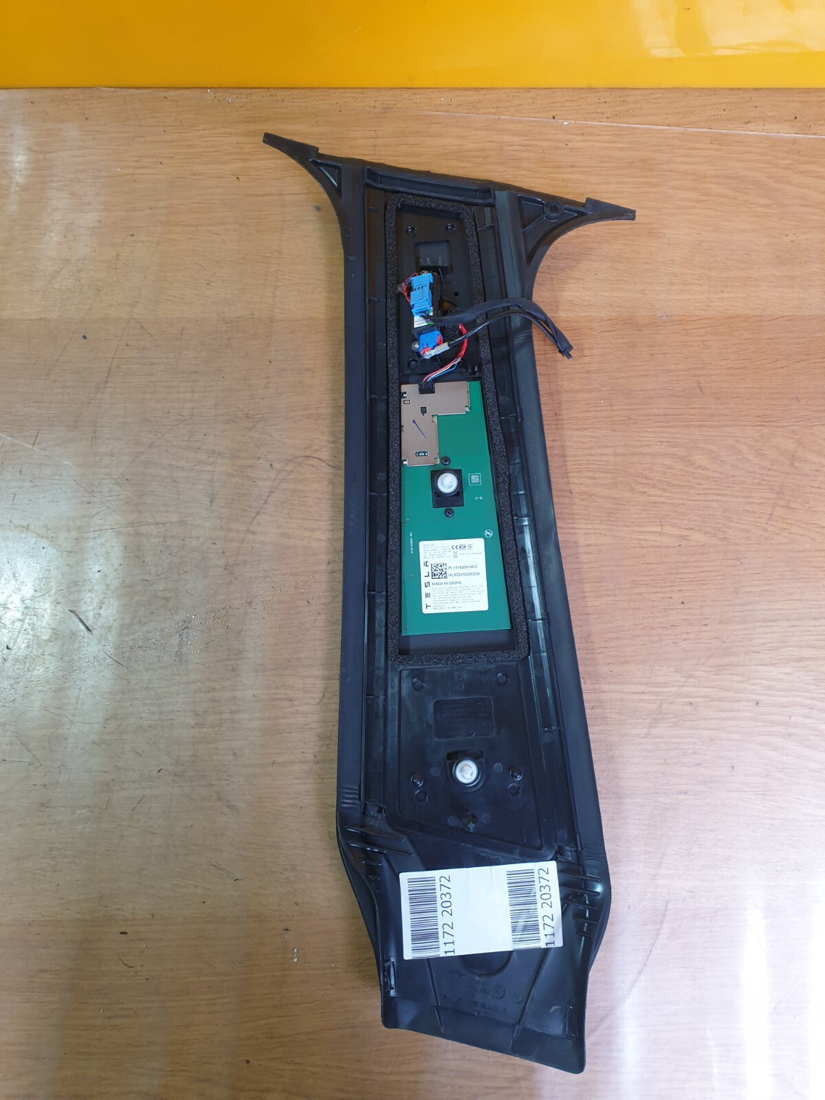 ✅2022 TESLA MODEL Y LEFT B PILLAR TRIM & CAMERA 1516258-00-E + WARRANTY A172 - Image 3