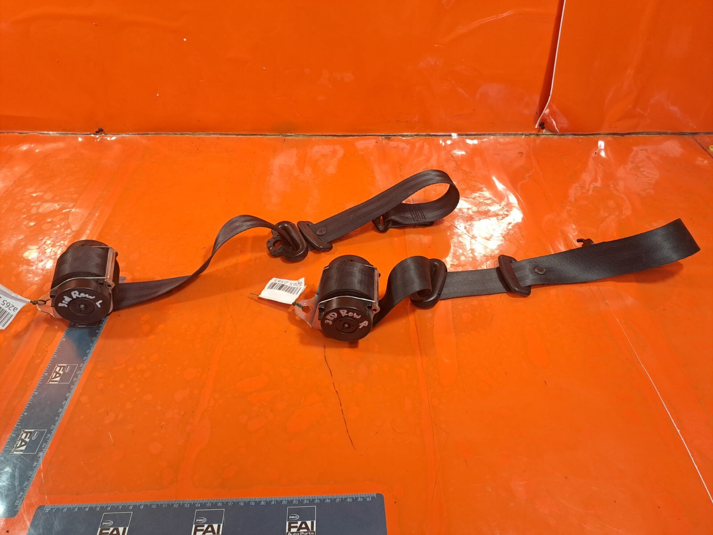 ✅2010 LAND ROVER DISCOVERY 4 L319 3rd ROW SEAT BELTS PAIR + WARRANTY A265 - Image 3