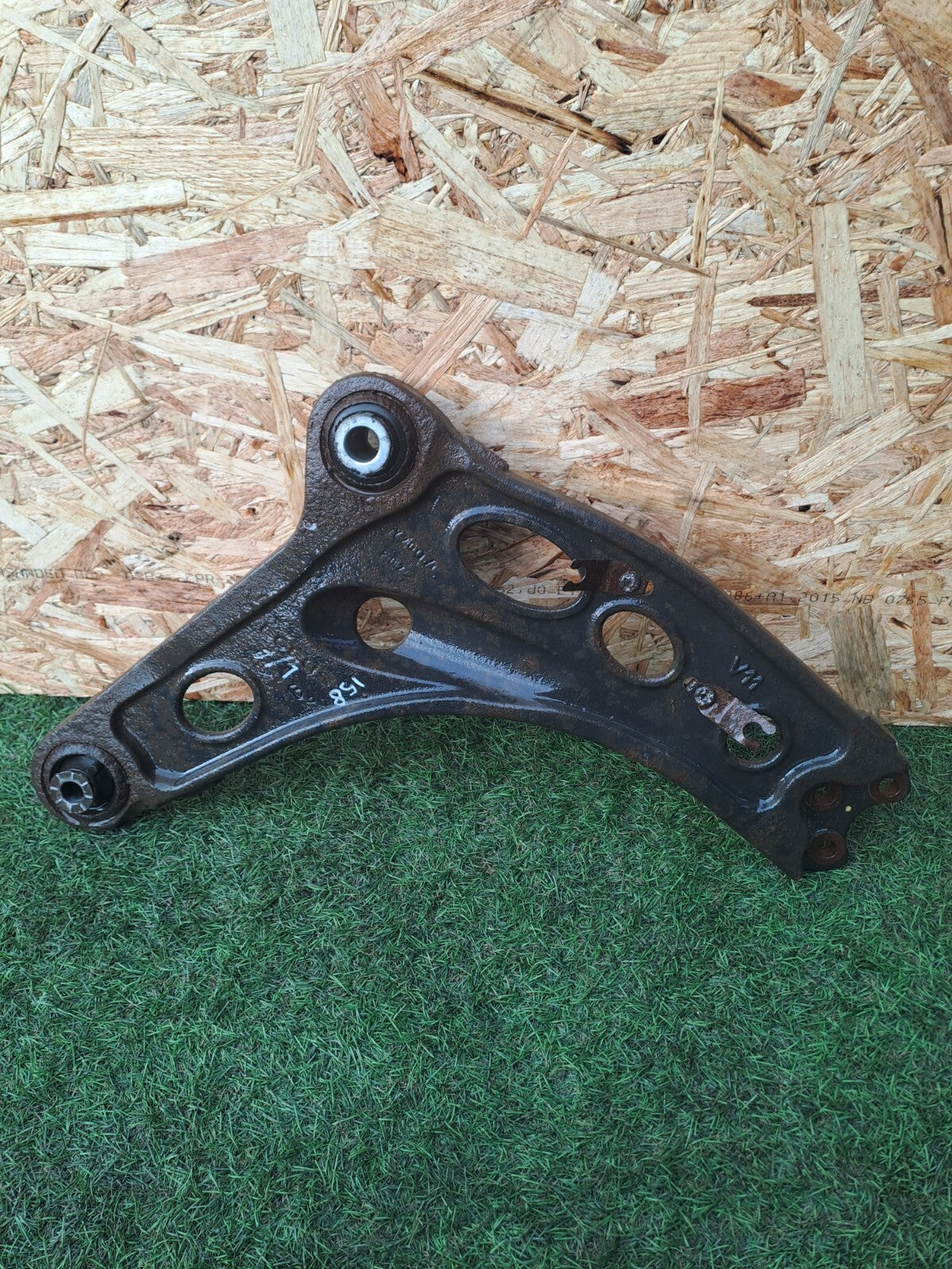 ✅2016 RENAULT TRAFIC MK3 F82 1.6DCI FRONT RIGHT LOWER CONTROL ARM WISHBONE A158 - Image 1