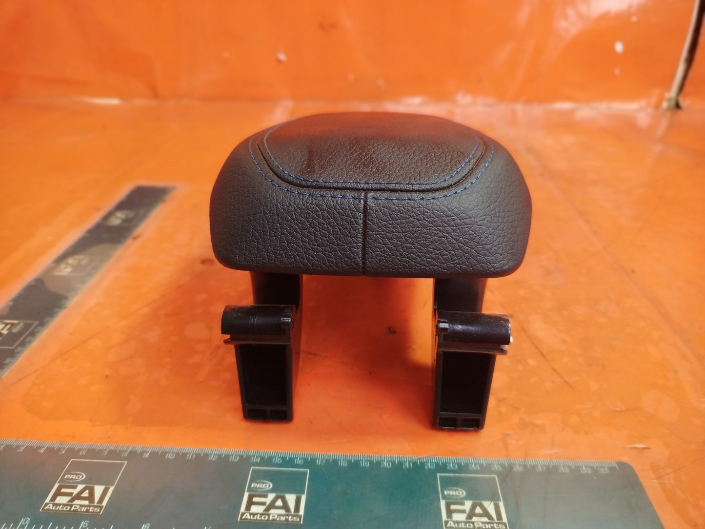 ✅BMW 220D M SPORT F44 2.0 DIESEL 2023 CENTRE CONSOLE LEATHER ARMREST Warranty - Image 6