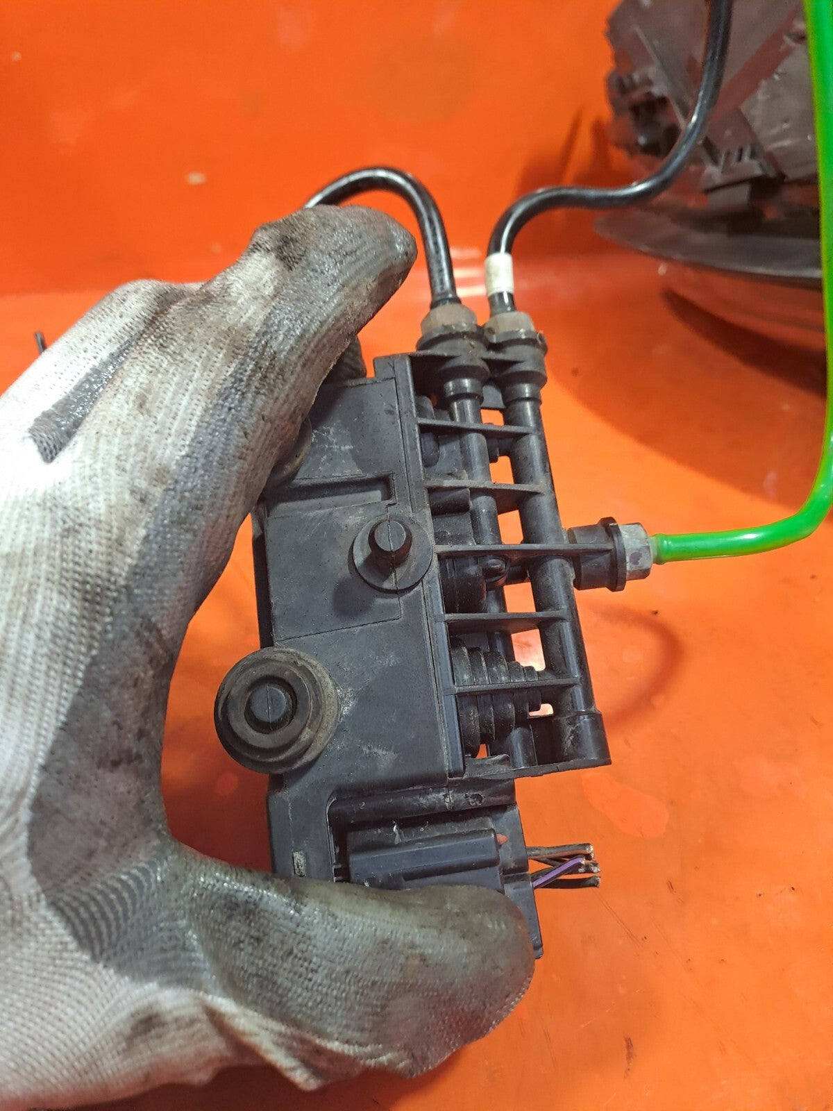 ✅2011 LAND ROVER DISCOVERY 4 L319 3.0D AIR SUSPENSION VALVE BLOCK +WARRANTY A239 - Image 9