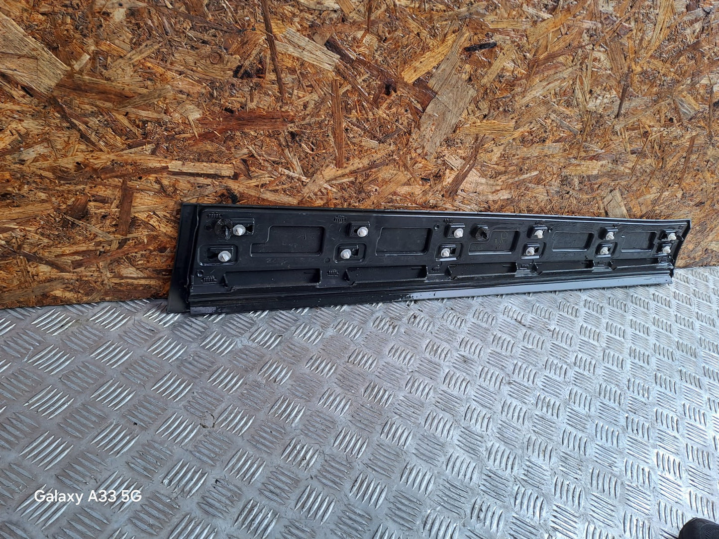 ✅Land Rover Discovery Sport Se Tech Td4 2.0 D 2016 FRONT LEFT DOOR MOULDING A111 - Image 8