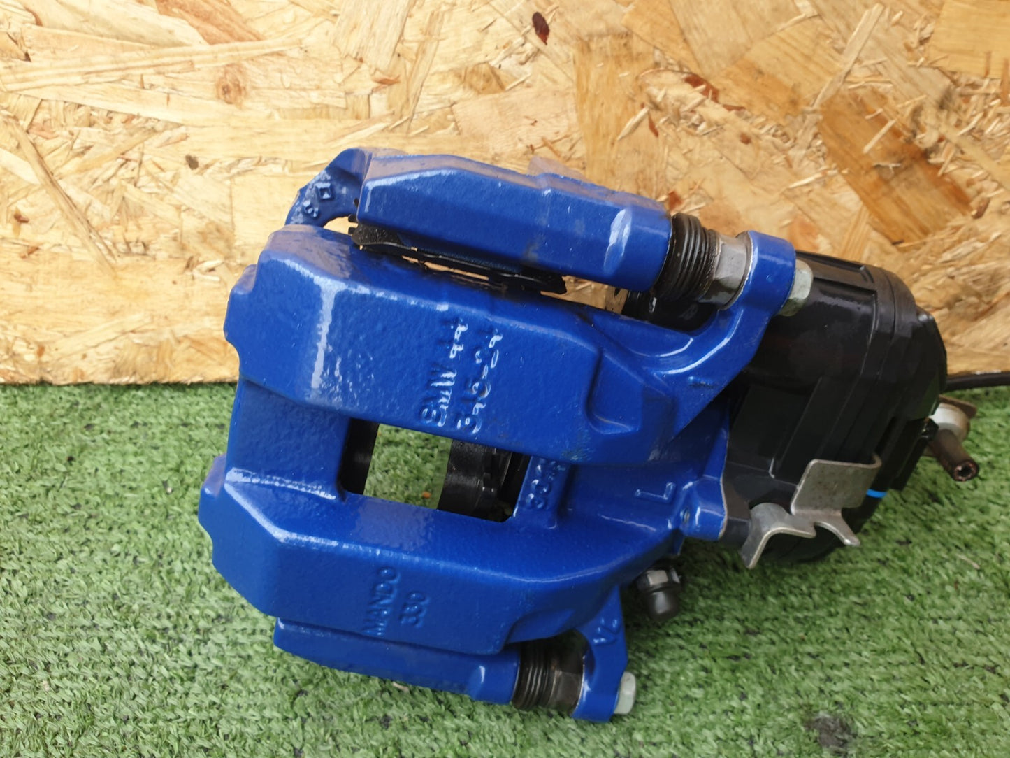 ✅2023 BMW Z4 G29 2.0P REAR LEFT BRAKE CALIPER 8836845 + WARRANTY A171 - Image 2