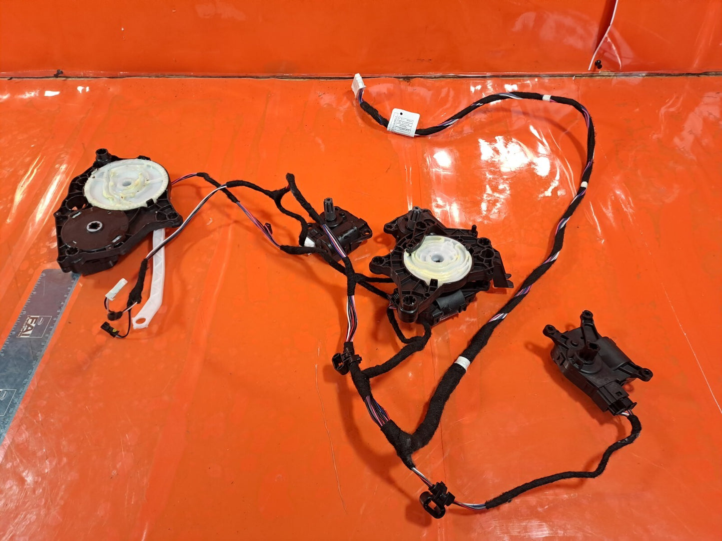 ✅2020 TESLA MODEL 3 HEATER AIR VENT FLAP MOTOR ACTUATORS + WARRANTY A262 - Image 1