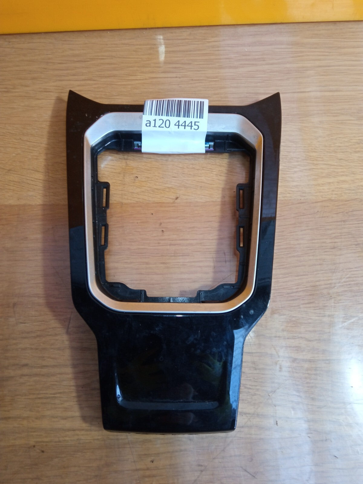✅VW T-ROC R-LINE 2018 CENTRE CONSOLE GEAR KNOB SURROUND COVER 2GA711456A A120 - Image 2
