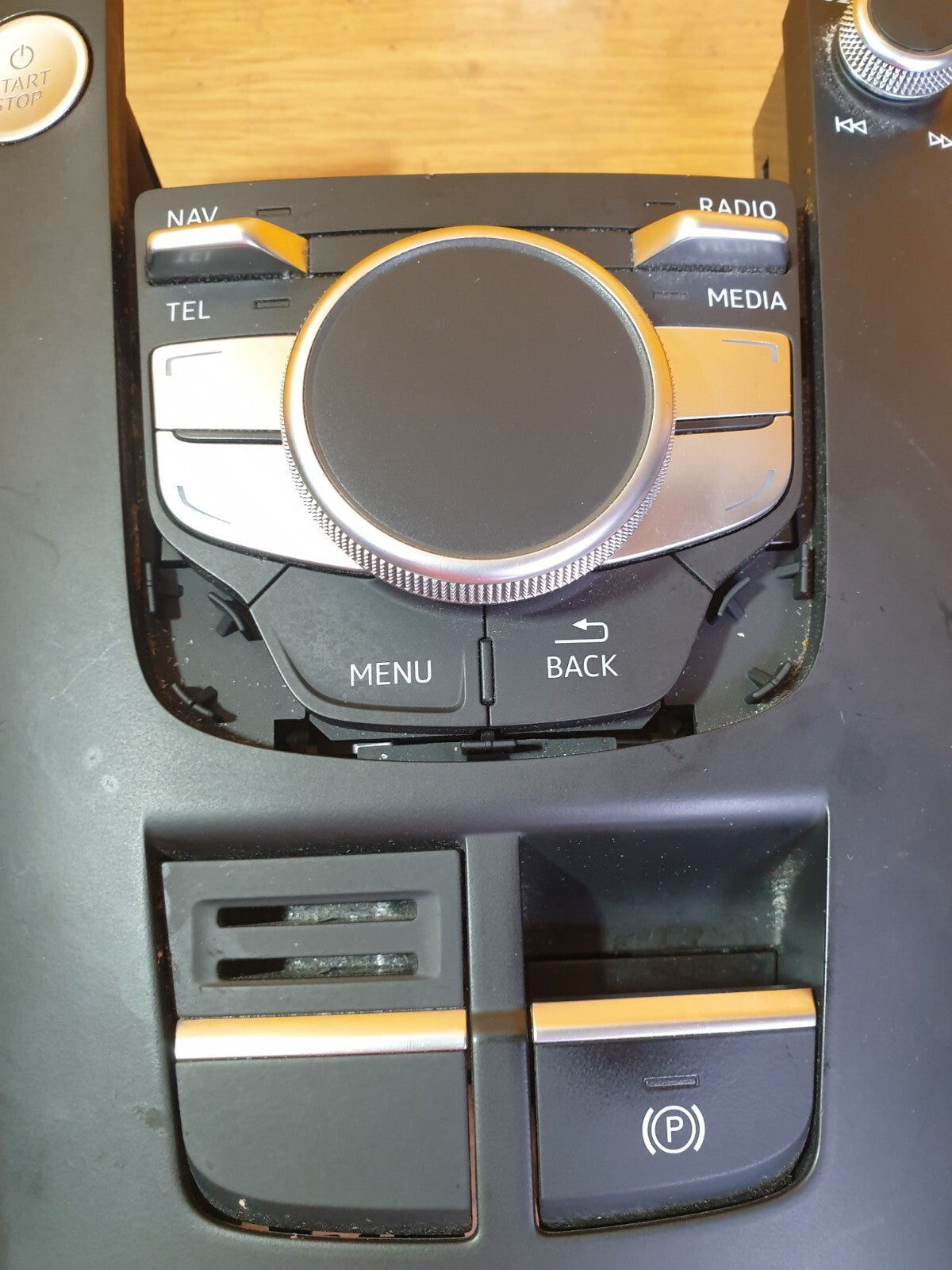 ✅AUDI A3 E-TRON 1.4 PETROL 2015 GPS RADIO MULTIMEDIA CONTROLLER PANEL 8V0919614L - Image 7