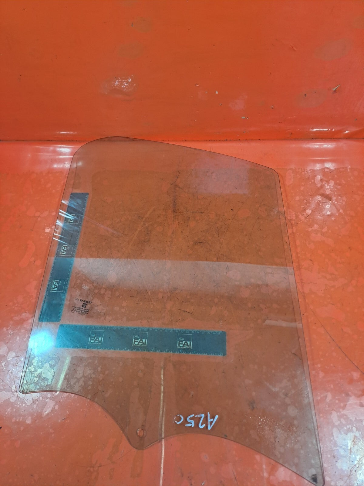 ✅RENAULT TRAFIC MK3 Sl27 1.6 DIESEL 2015 FRONT RIGHT DOOR WINDOW GLASS 43R000464 - Image 2