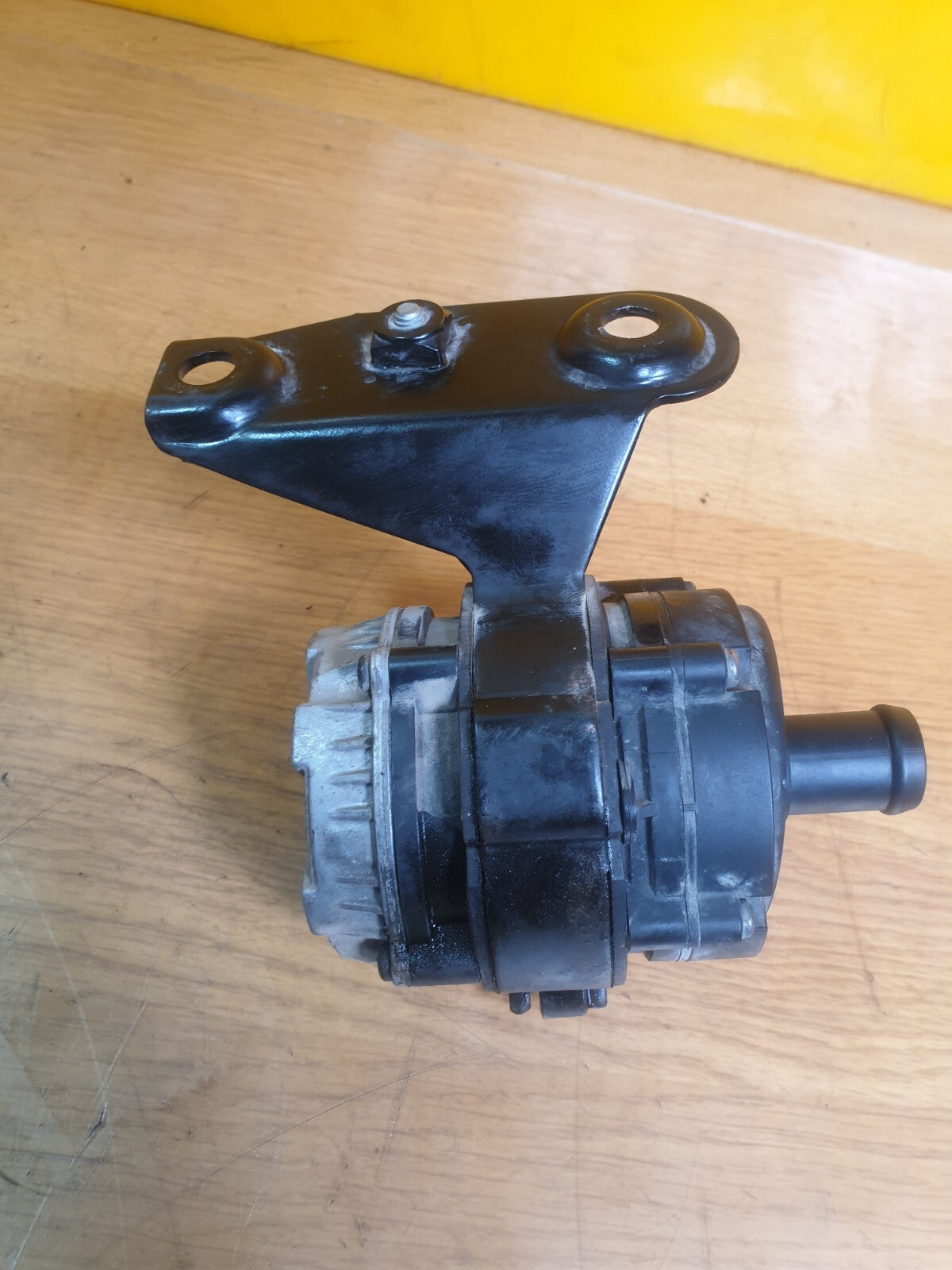 ✅AUDI A3 E-TRON 1.4 PETROL 2015 AUXILIARY WATER PUMP 5Q0819545A Warranty A204 - Image 4