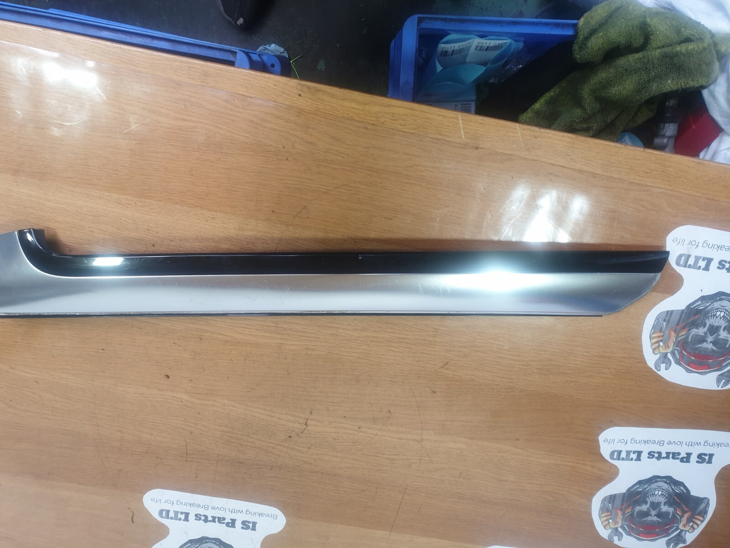 2012 AUDI A5 S LINE 2.0D RIGHT WINDSCREEN PILLAR TRIM 8F0853266A + WARRANTY A218 - Image 1