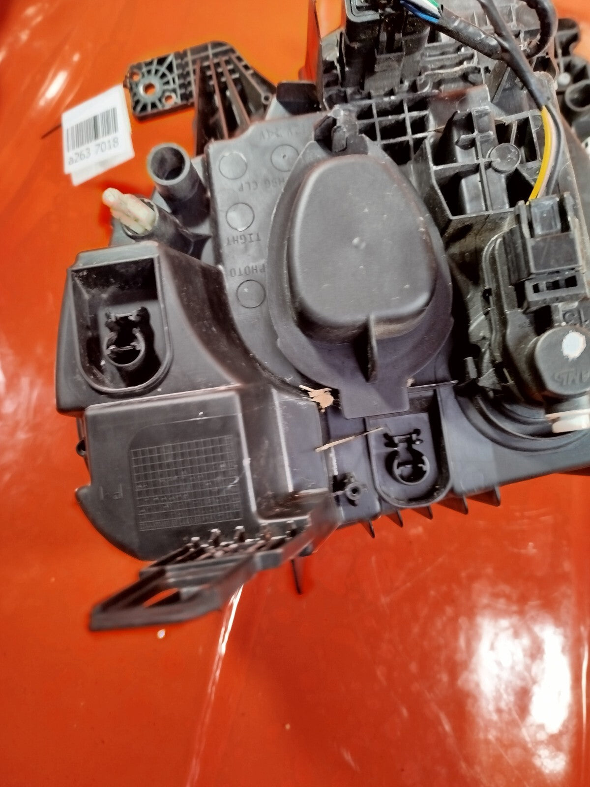 ✅SMART EQ FORFOUR 2020 FRONT RIGHT HEADLIGHT Broken Bracket - Image 7