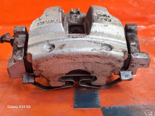 ✅POLESTAR 2 LONG RANGE 2023 FRONT RIGHT BRAKE CALIPER 32373384 32301360 Warranty - Image 2